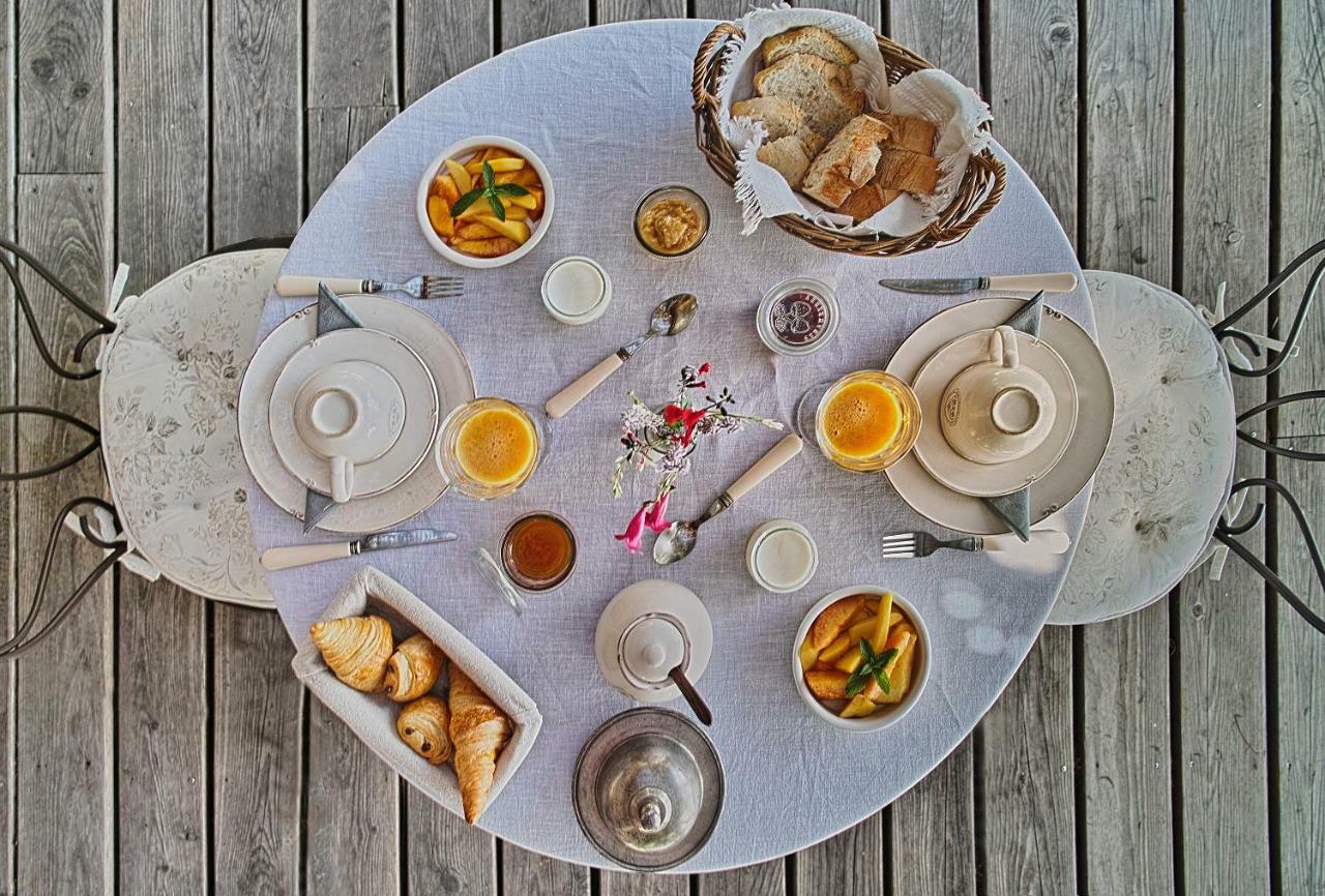 Bed and Breakfast Le Moulin De Picaud Grans Екстер'єр фото